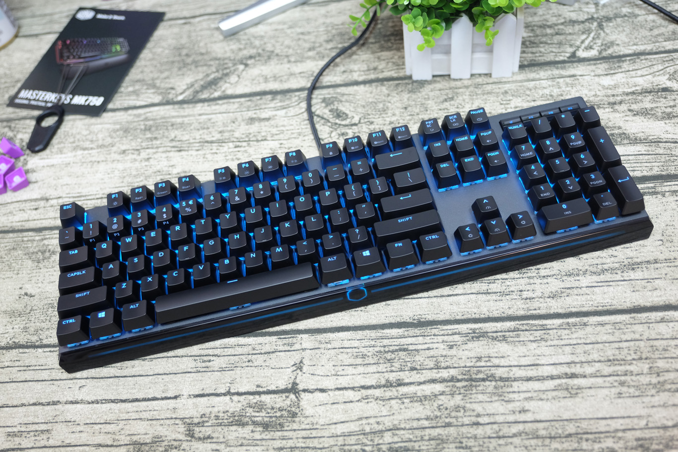 酷冷至尊单手机械键盘测评,酷冷至尊机械键盘测评