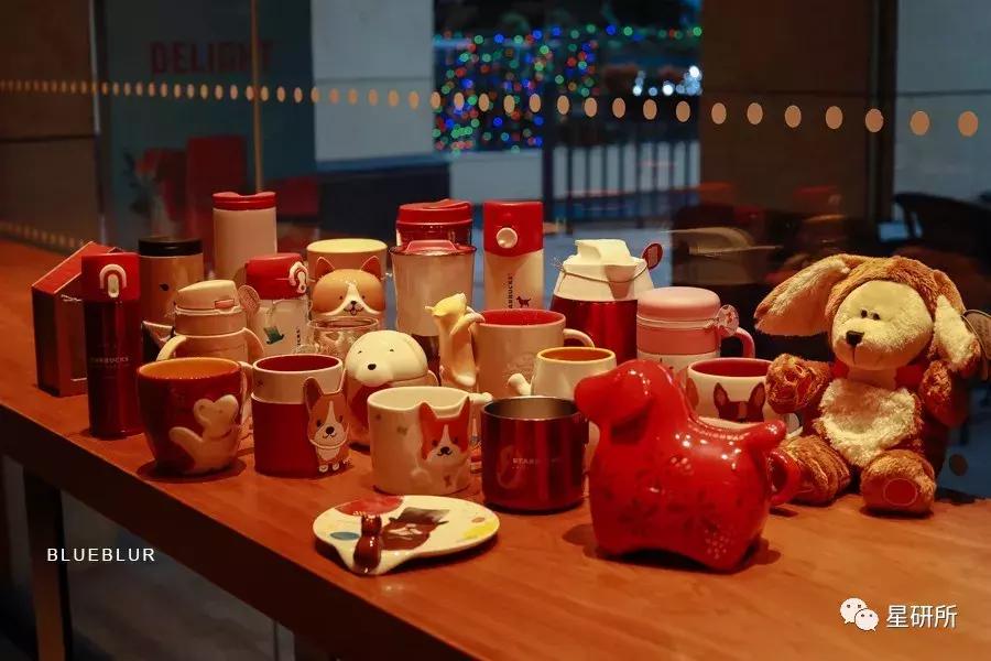 星巴克又来抢钱了，一大波柯基正在向你跑来！然而这还不是全部……