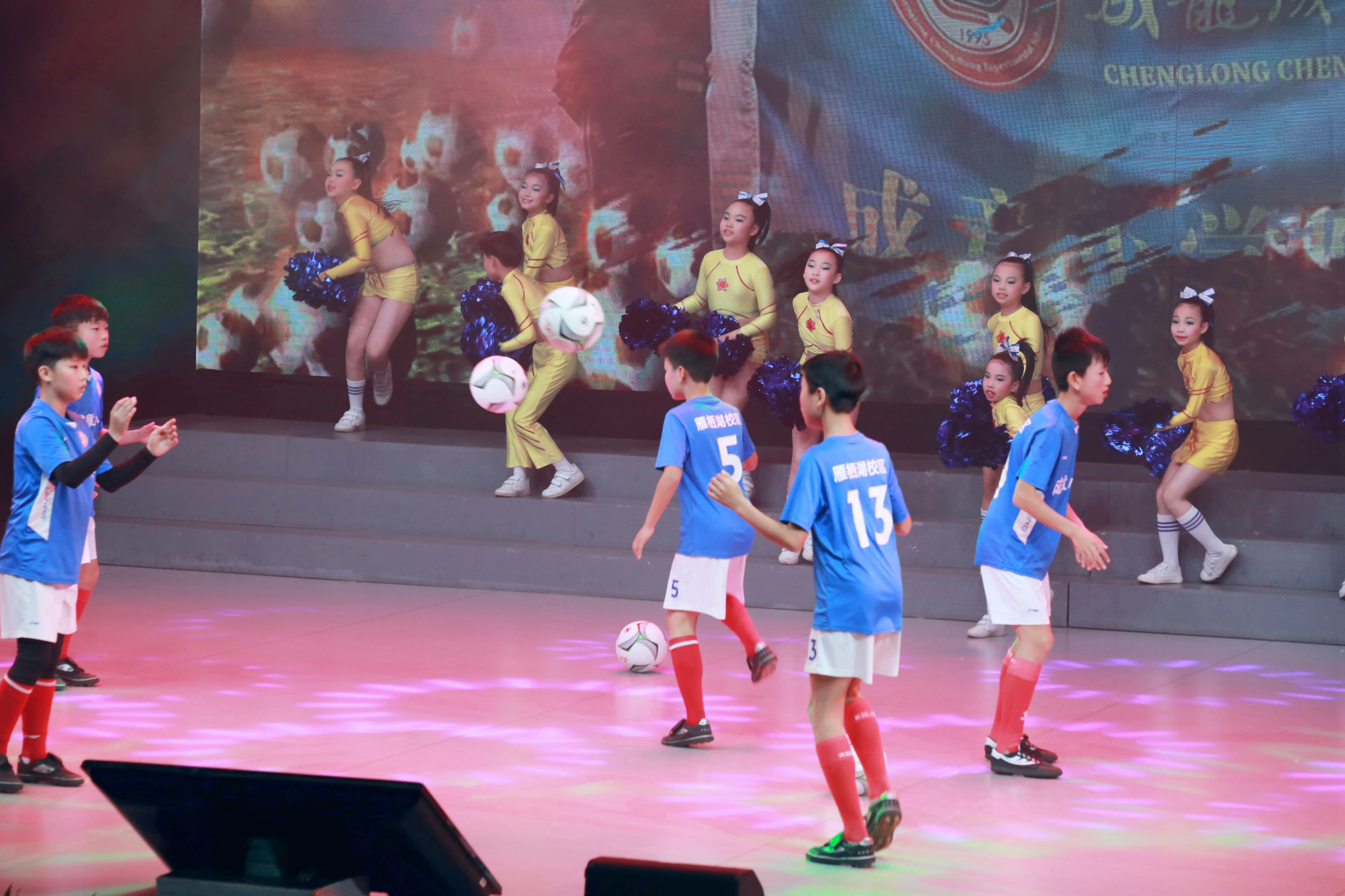 少年足球秀表演,足球秀表演