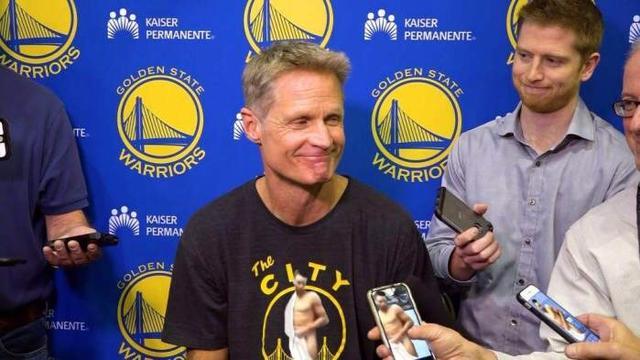 勇士库里搞笑合集,nba勇士队库里搞笑时刻