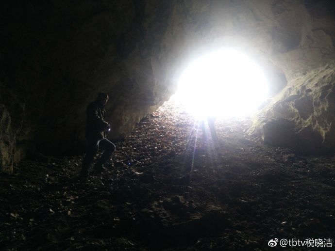 探索湖北五峰虎眼天坑,湖北天坑未解之谜