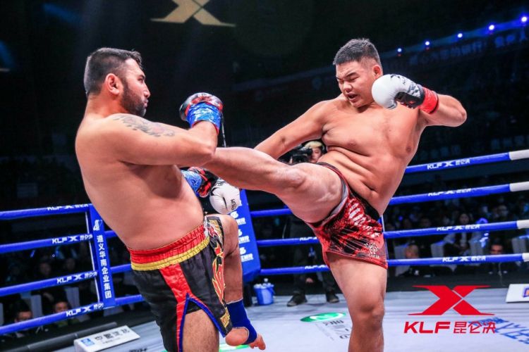 少林寺塔沟武术学校吉尼斯纪录,少林塔沟武校何宇昊教练