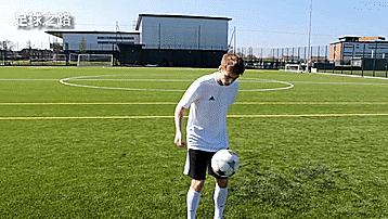 身体各个部位颠球表演,多部位颠球教学女生