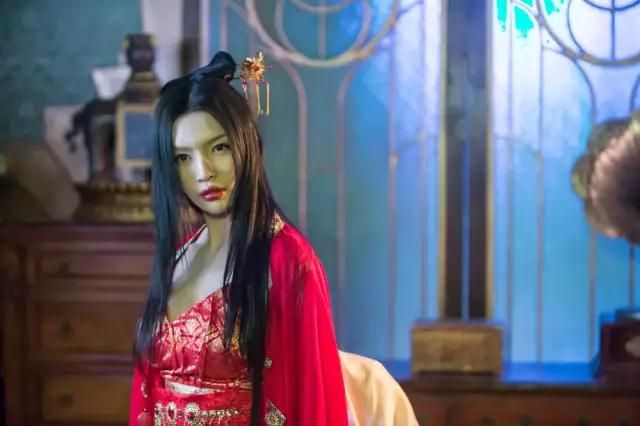 林正英如果没死僵尸片发展会好吗,林正英为啥拍僵尸片就火了