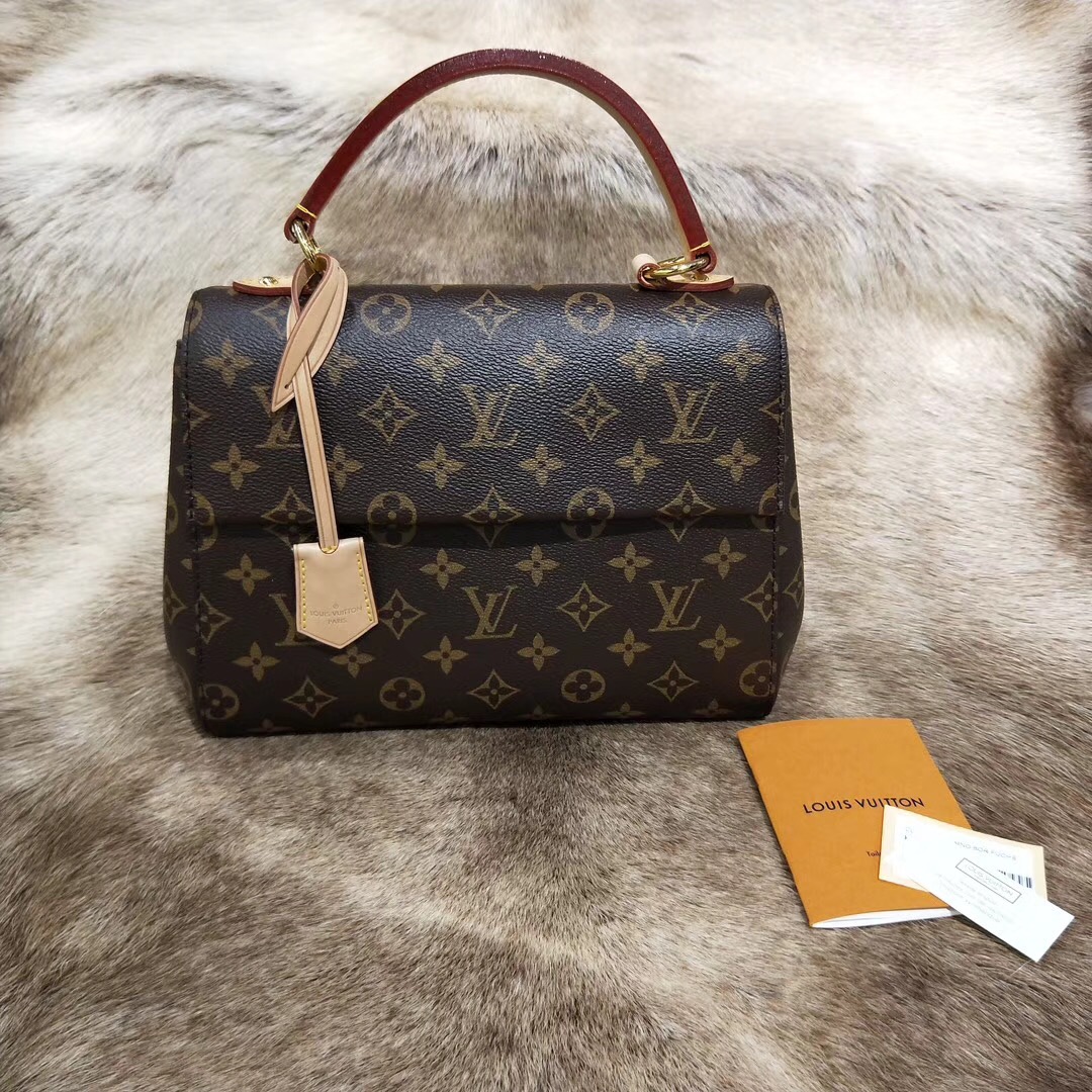 lv香水项链怎么辨别真假 (lv辨别真假细节决定成败)