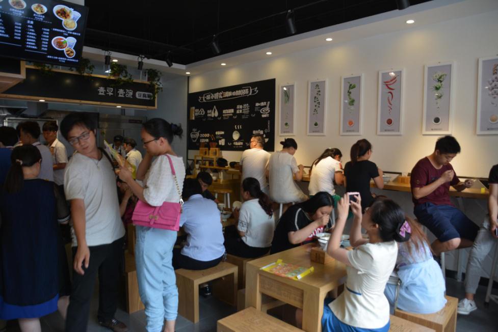 想自己创业开个早餐店好吗,小本创业开早餐店需要什么条件