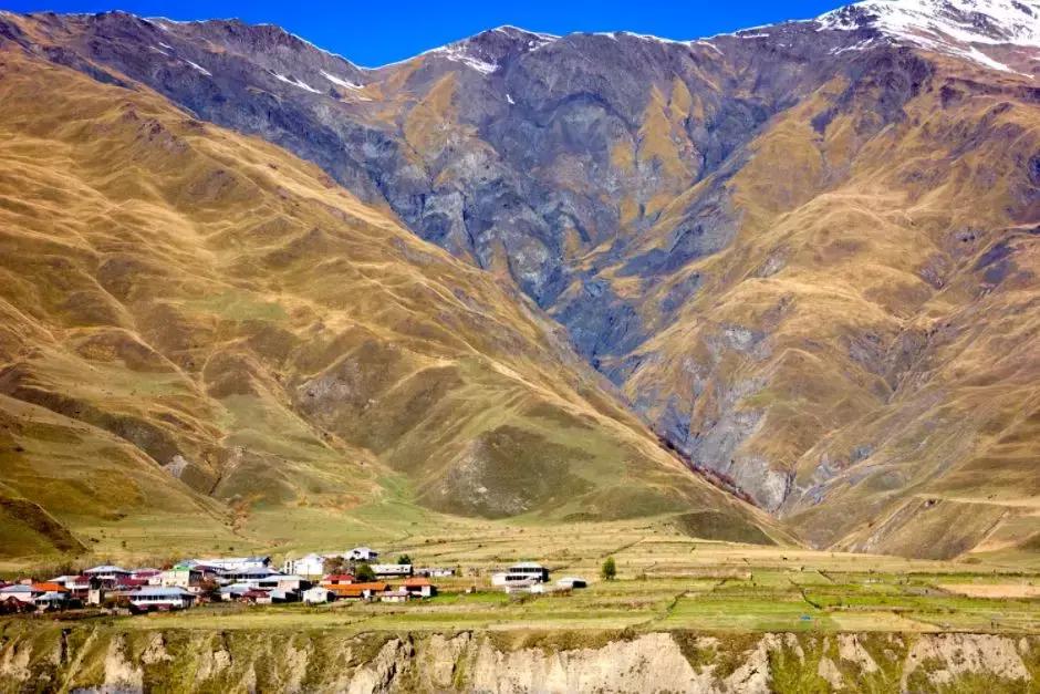 这个极具欧式风情的亚洲国家，景点几乎免费开放，电子签超方便！