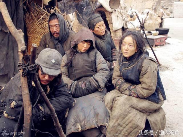 她是经典的“小泥巴”，默默演戏的灵动系演员！