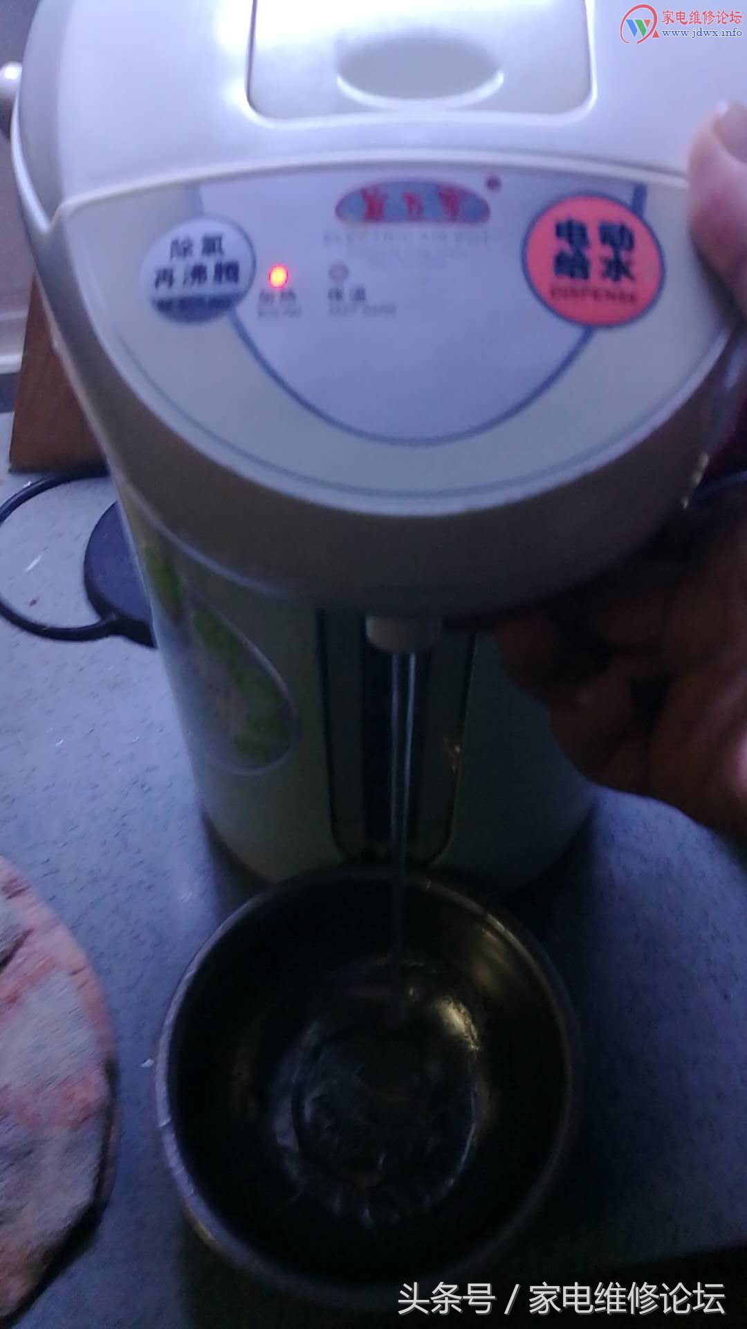 电热水壶不上水故障拆抽水泵,电热水瓶不出水如何维修