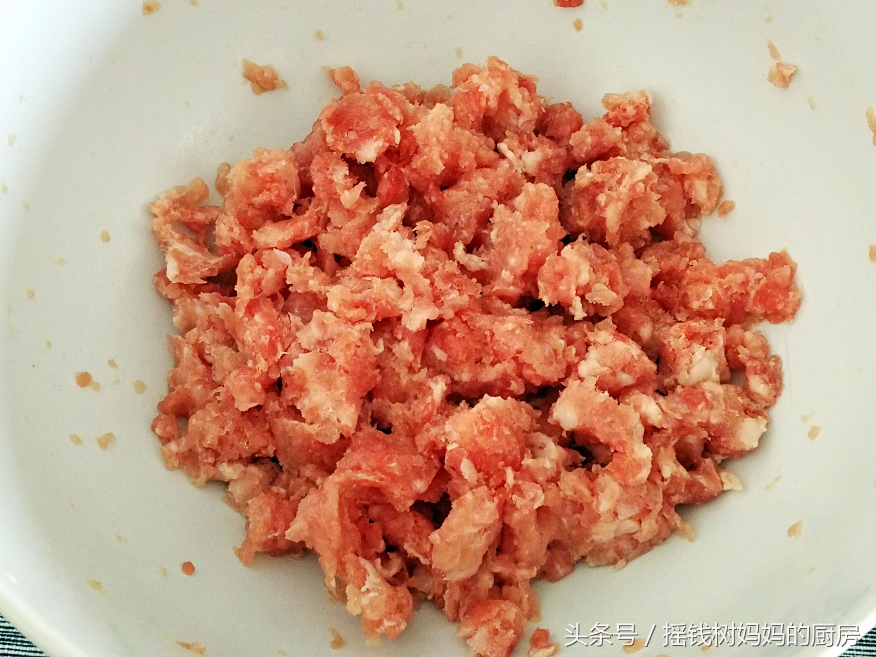 蒸肉饼又软又好吃的视频,蒸肉饼美味又健康