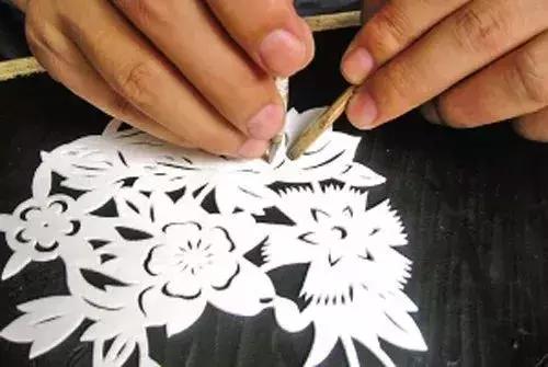 民族团结一家亲的手工剪纸的步骤,四年级剪纸简单又漂亮所有步骤