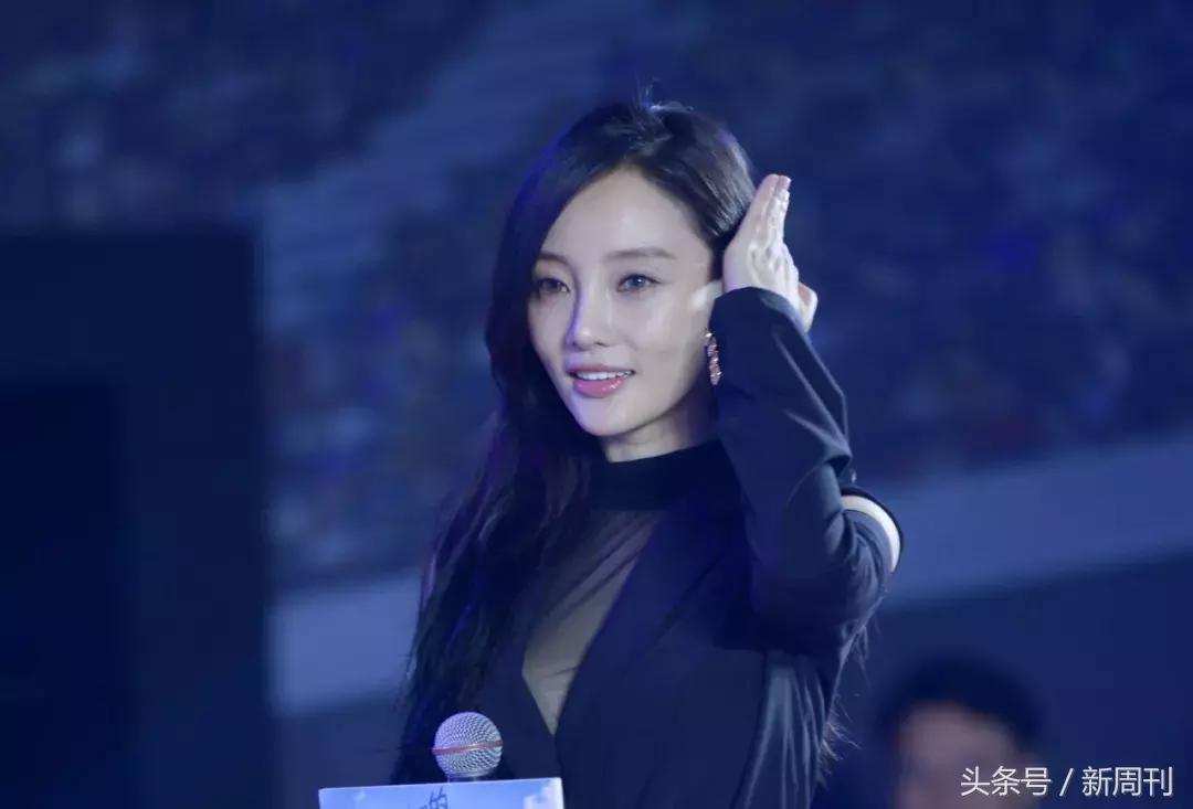 今天，我出门去做了个头发