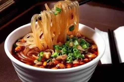 孕妇高血糖可以吃酸辣粉吗,孕妇30周吃酸辣粉胎动特别厉害