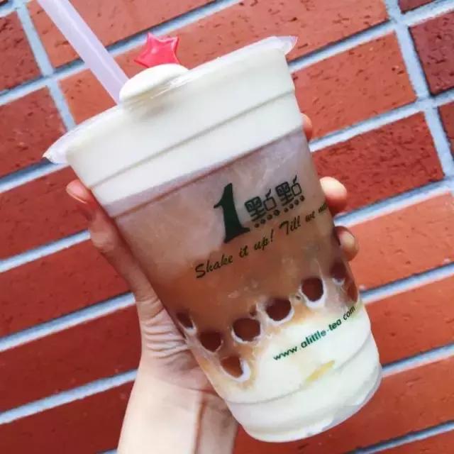 广州奶茶店被挤爆,奶茶店被挤爆