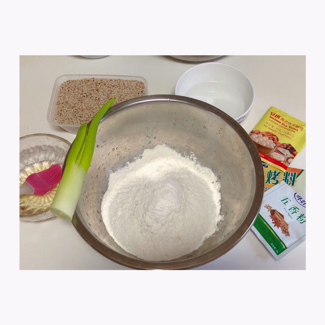 葱油千层饼好吃有诀窍,怎么做葱油千层饼不硬又松软