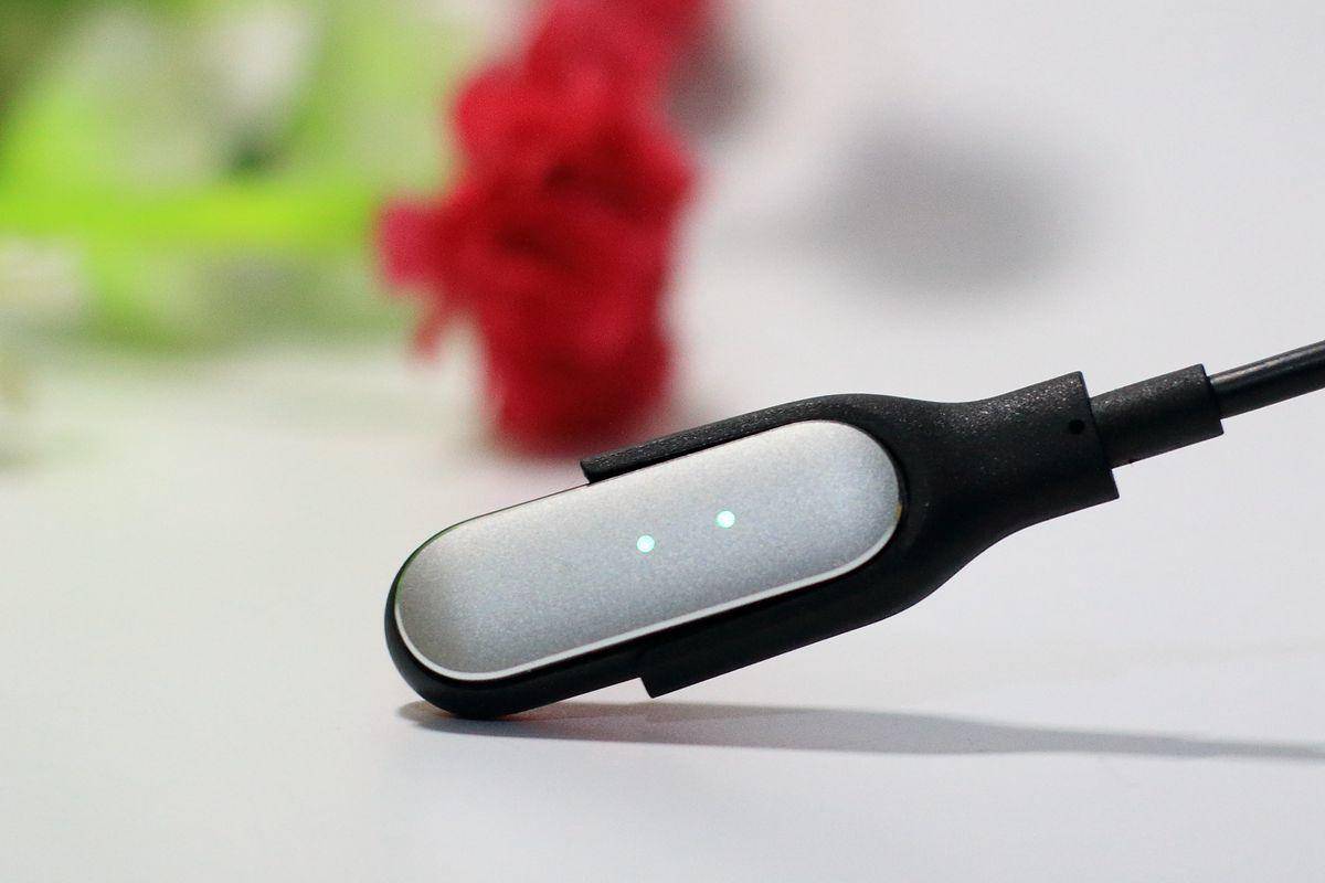 小米手环1光感版跟普通版区别,小米手环1代