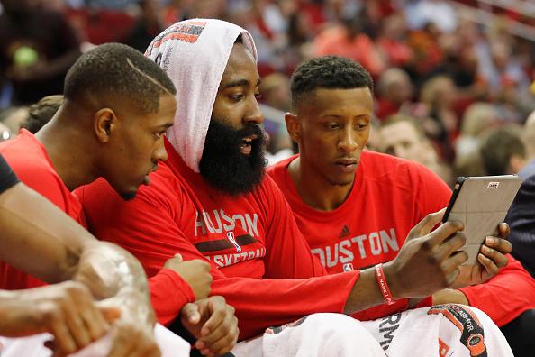 火箭又一哈登兄弟离队倒计时!莫雷或再换*器武**斗勇士?