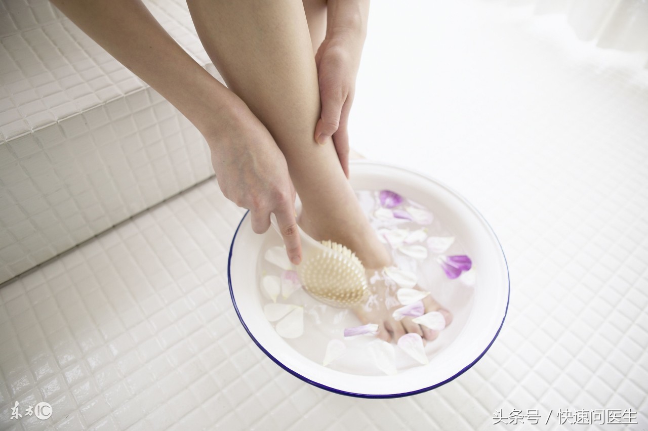 艾草泡脚的好处与正确方式,孕妇用艾草泡脚好还是老姜泡脚好