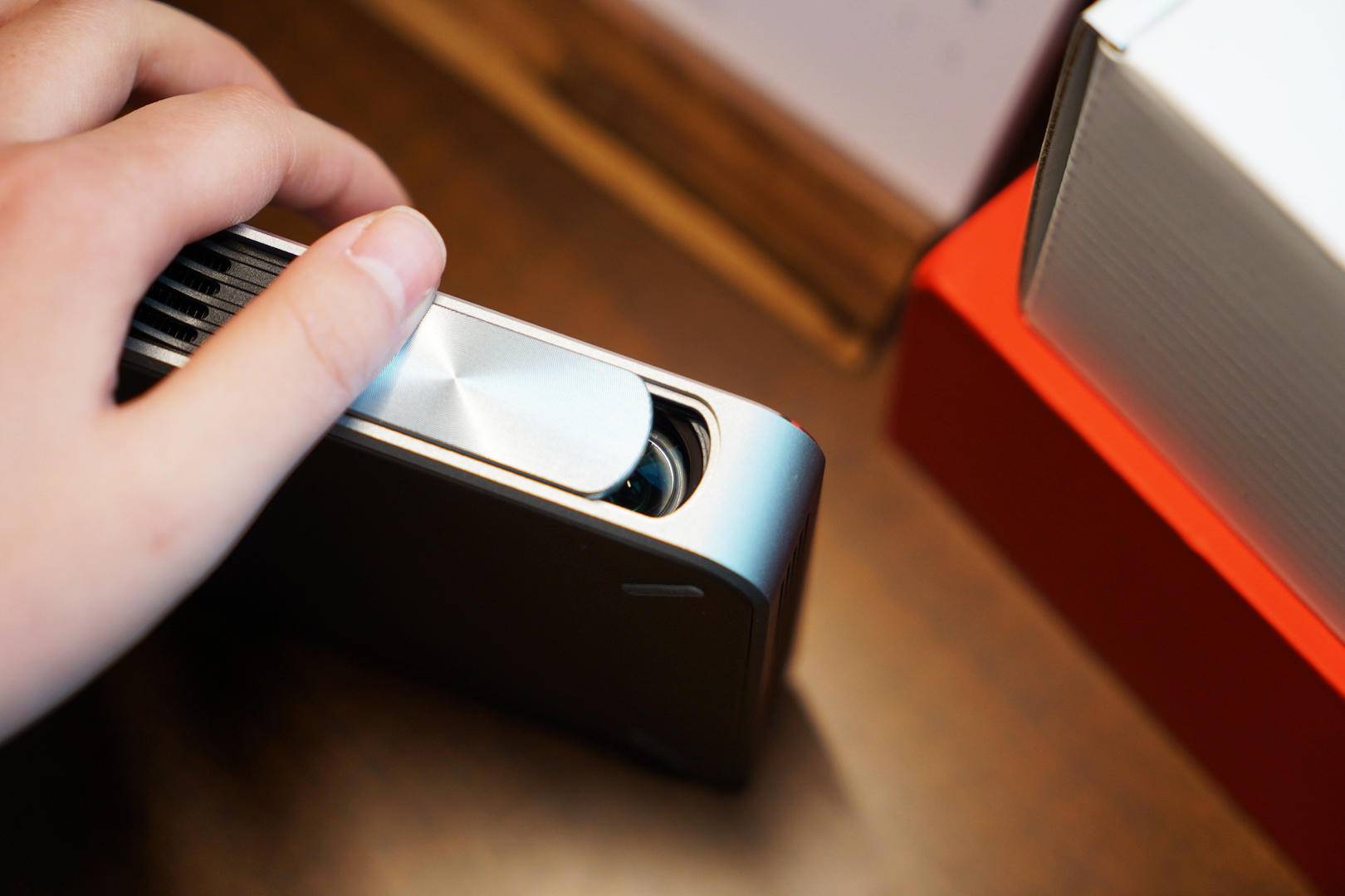 极米z4air和newz4air哪个更合适,极米newz4air评测