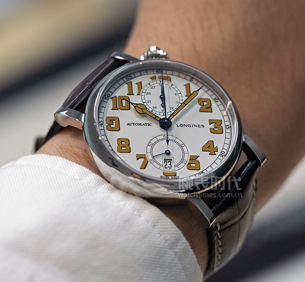 浪琴经典复刻手表如何调时间,时针钟表