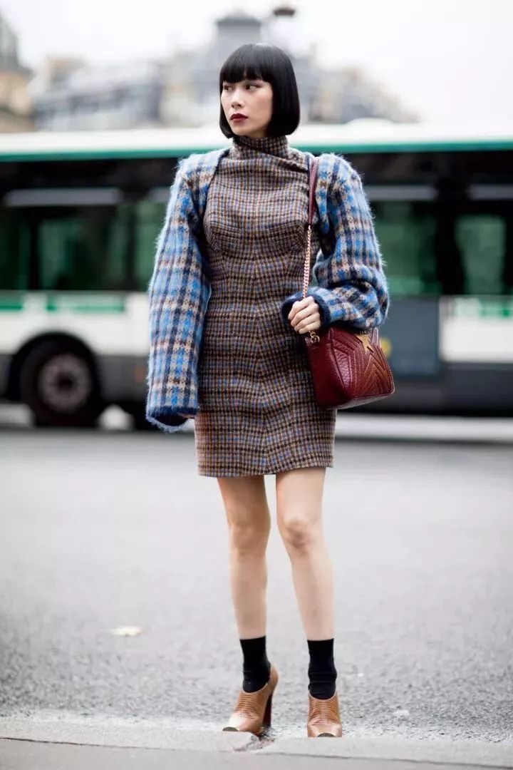 让人嫌弃的“奶奶袖套”火了,看何穗王子文碧昂斯如何袖你一脸!