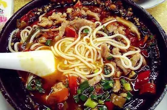 重庆旅游推荐四天三夜解放碑,重庆旅游攻略必去景点重庆解放碑