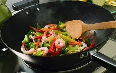 铁锅炒菜真的好吗？铁锈也是食品添加剂？据说还能补血！