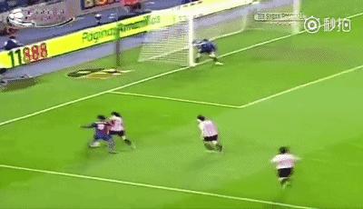 不变的小罗!用足球“整容”成功的男人