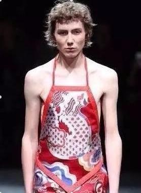 只有更丑没有最丑，新一轮的大牌狗年限定来了！画风依然辣眼睛