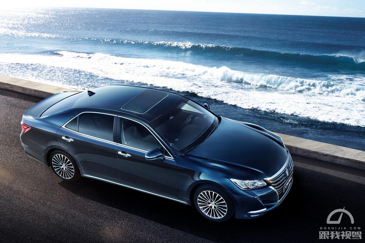 情怀老车港风丰田皇冠,情怀丰田皇冠