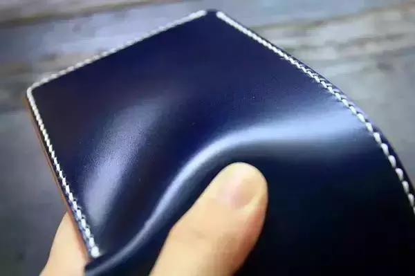 牛皮革和牛皮剖层皮的区别,油皮革和普通皮革的区别