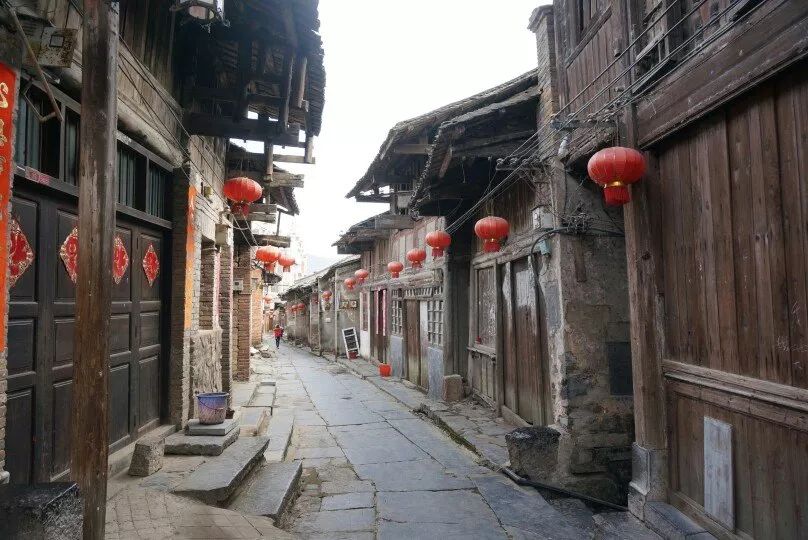 适合2月旅游的地方,西安2月适合爬山的地方推荐