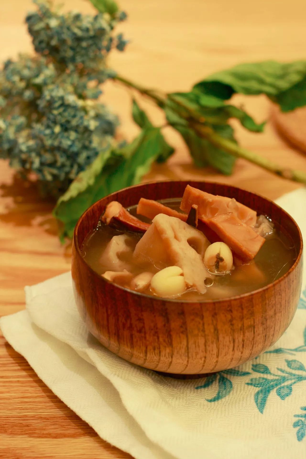 冬夜为阴中之阴之阴墨鱼养的就是身体的“血”和“阴”