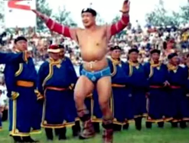 蒙古摔跤有多猛,蒙古摔跤的真实视频