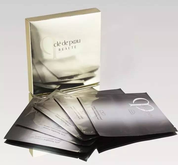 给大家推荐一款超级好用的面膜,面膜控的自我修养