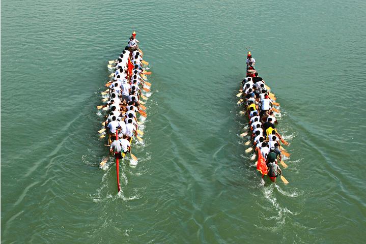 南宁桂林旅游哪个最好,广西南宁跟桂林哪个更值得去