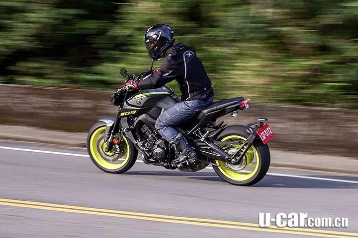 比雅马哈mt09更好的街车有哪些,雅马哈mt09摩托车优点和缺点