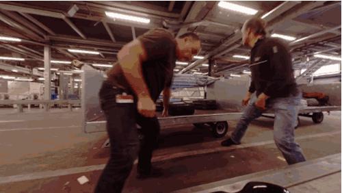 坐飞机旅行行李丢了如何办,飞机行李箱损坏到家才发现怎么办