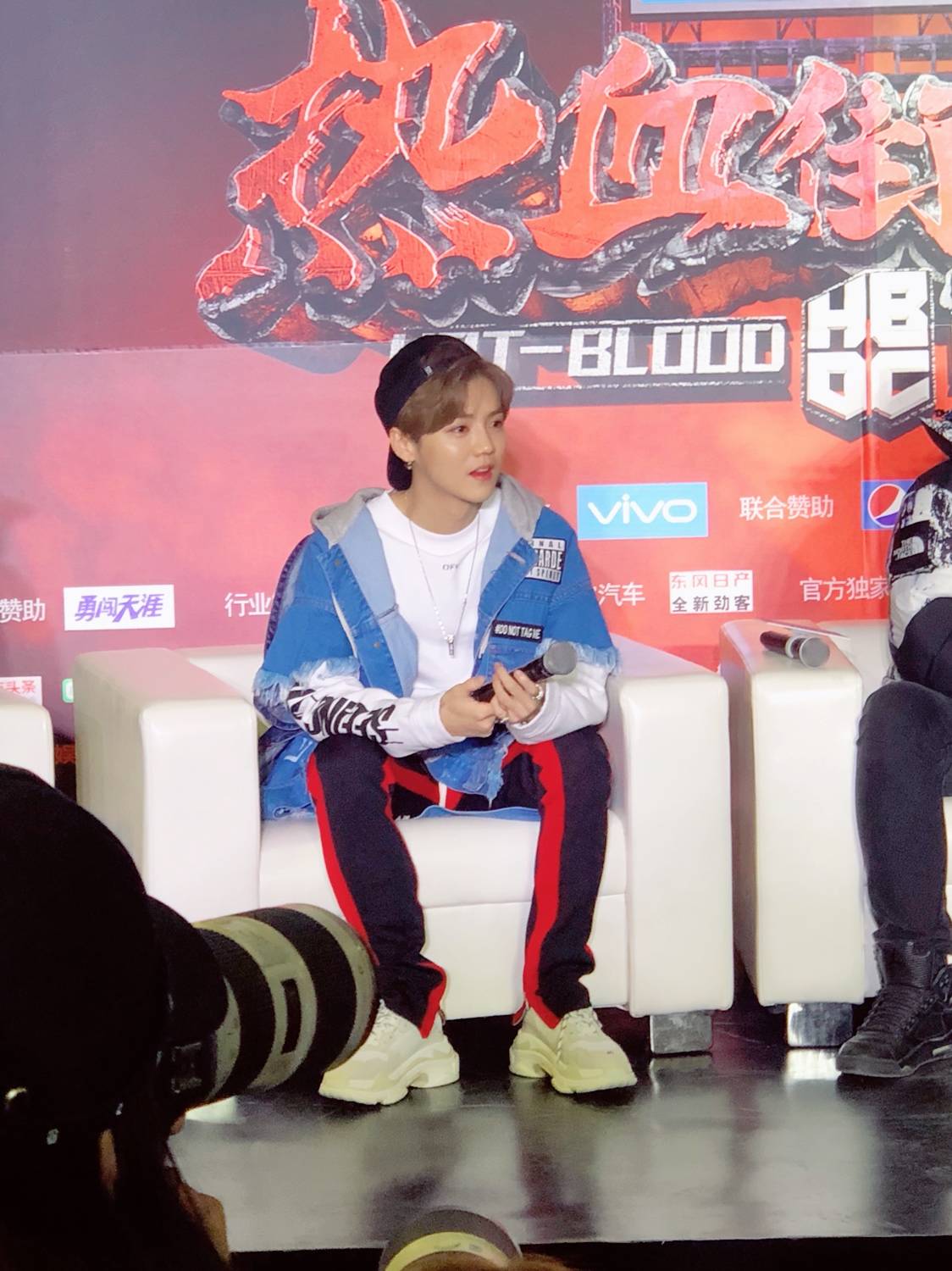 鹿晗手机壁纸樱花鹿,鹿晗壁纸手机超清全面屏