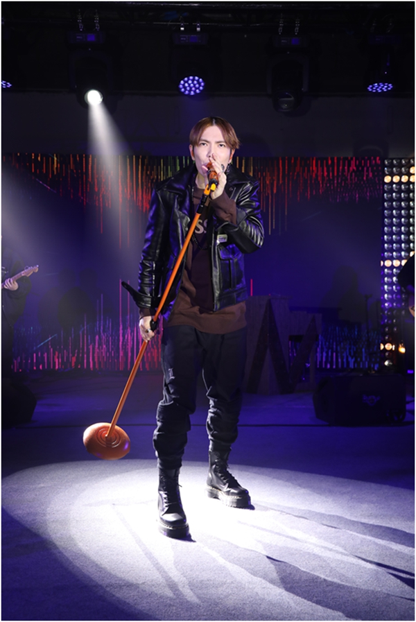 专访蔡文昕｜解开DR.MARTENS、STANCE等潮牌的中国代理权之谜