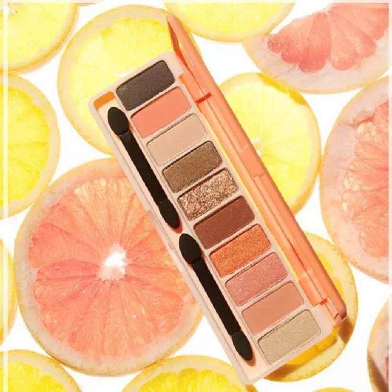 迪奥和香奈儿的眼影哪个好,香奈儿五色眼影对比迪奥4色眼影