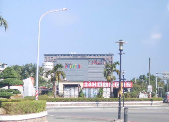 关上灯才意识到是黑夜,关上灯才知道它的魔力