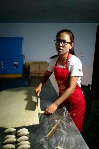 小吃创业有哪些好项目,一人投资小本小吃创业项目见效