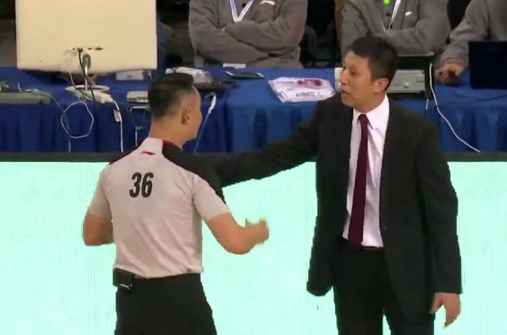 cba裁判判罚合理受尊重场面,cba奇葩判罚时间倒流