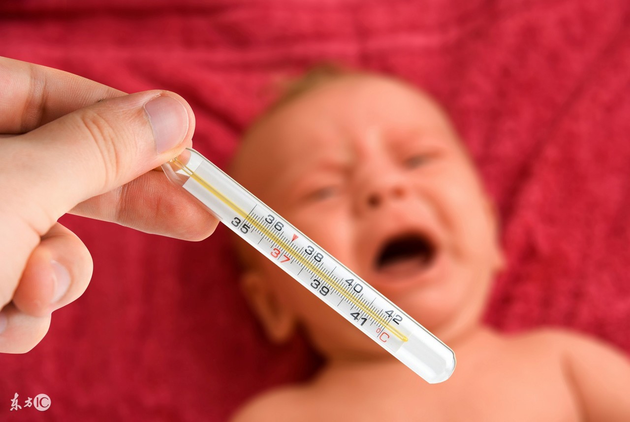 小儿高热惊厥的家庭急救法,儿童发生高热惊厥昏迷不醒怎么办
