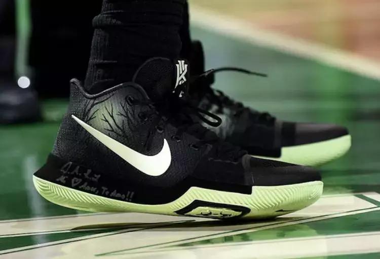 看欧文打球的反应,看到了欧文的影子