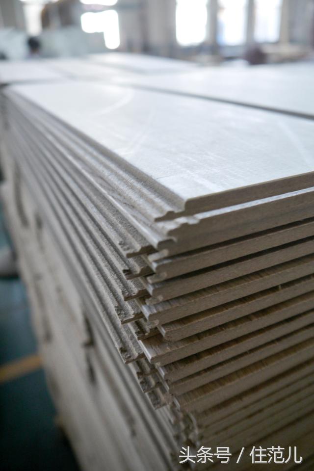 实木地板比较经济实惠,实木地板哪个价廉物美