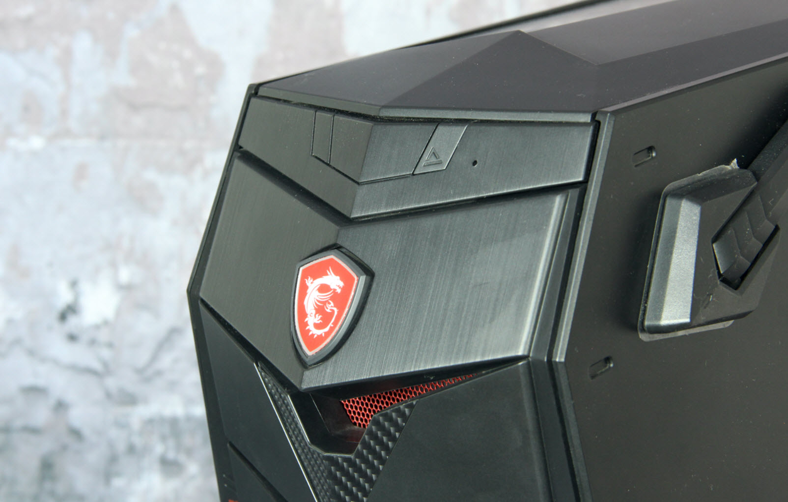 2000块一台电竞主机,2018电竞电脑主机