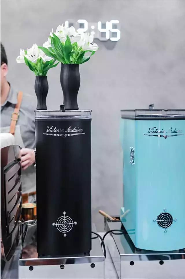 用一次性杯子喝咖啡喝出痰,用一次性杯子喝咖啡