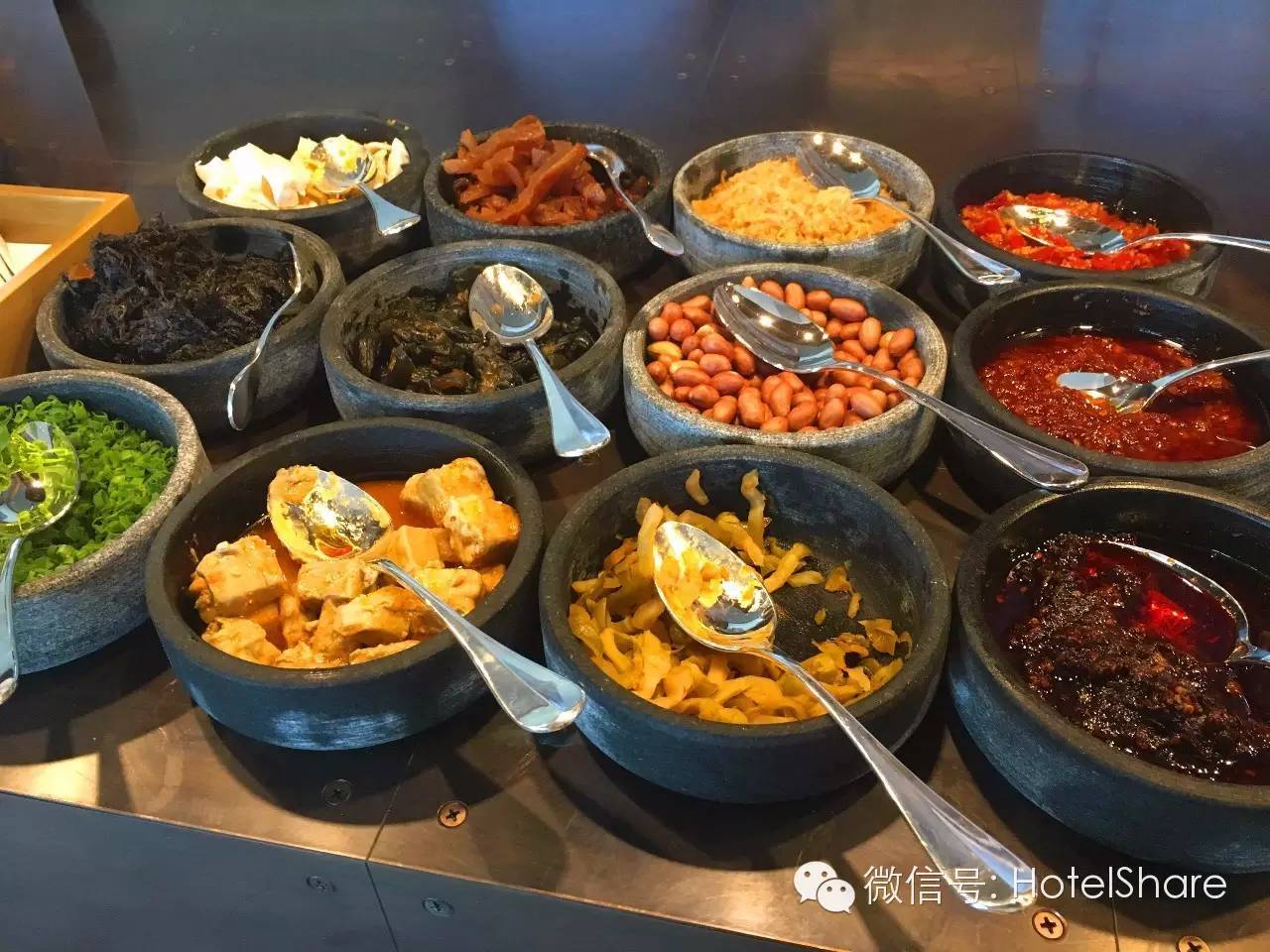 63楼泳池望月、70楼酒吧摘星，广州柏悦|探店首发